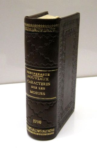 Portada del libro de LE THEOPHRASTE MODERNE, ou Nouveaux caracteres sur les moeurs.